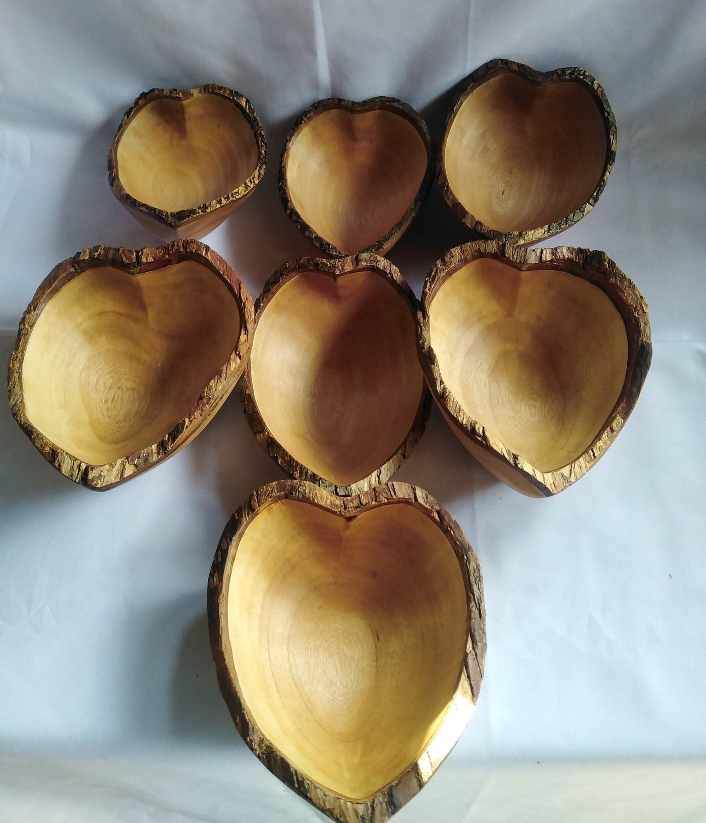 Wholesale Supply. Personalised Heart shaped stem Bark Bowls Natural set of 10.