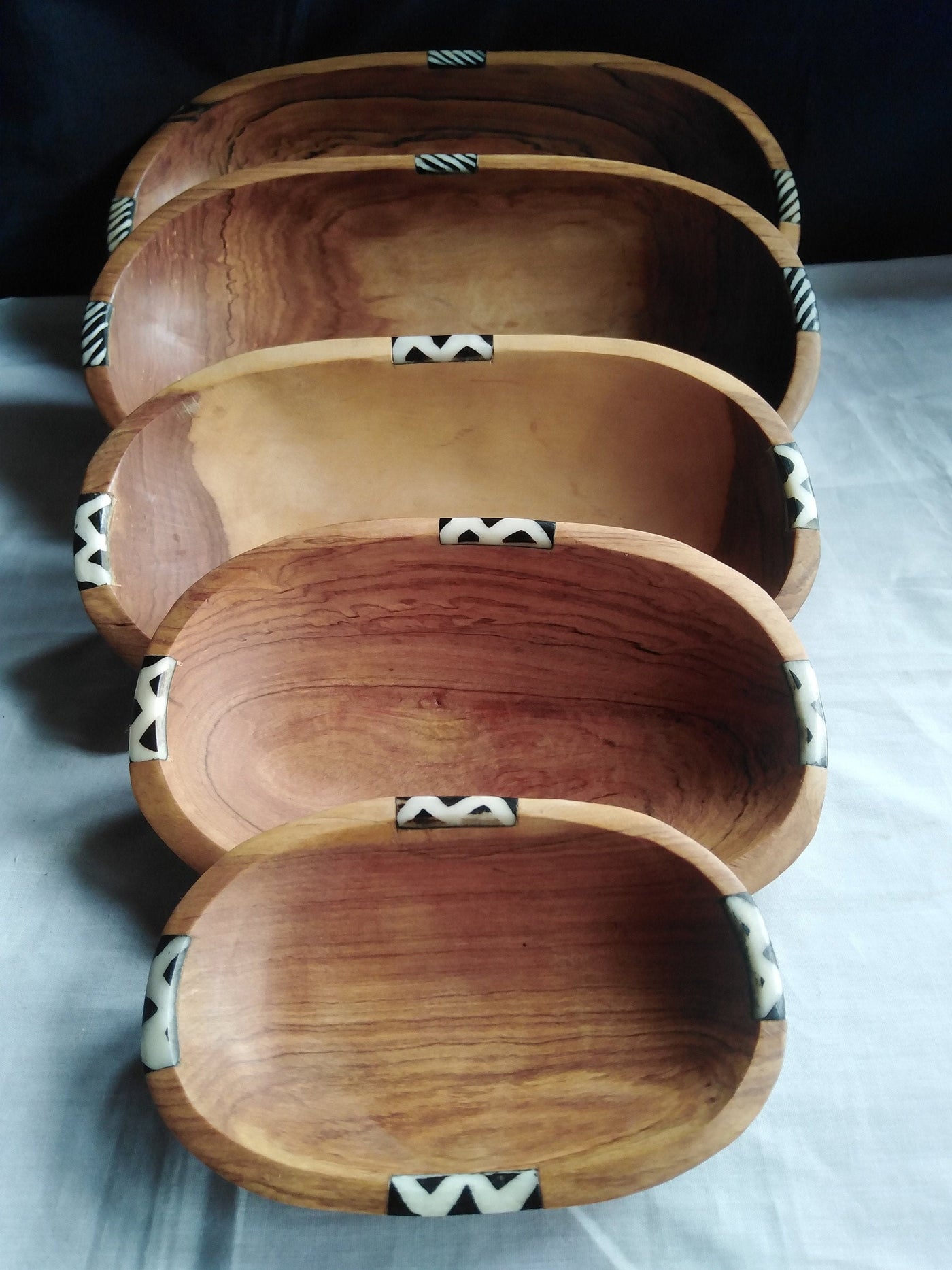 A set of 4 stackable Olive wood and Batiked Borne inlay Bowls. Rectangular smooth edges Wood and Borne Dinner Set.Servibg  Bowls.Salad Bowls