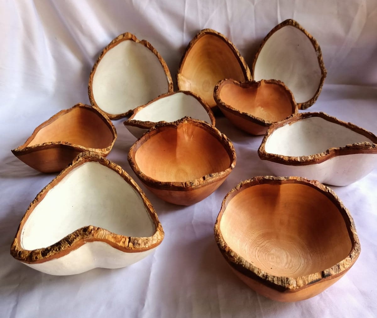 CLEARANCE SALE! Valentine Wholesale Beautiful Mix of Natural and White  Heart shaped Bowls with Bark set of 5. Candle pour. Decor items.