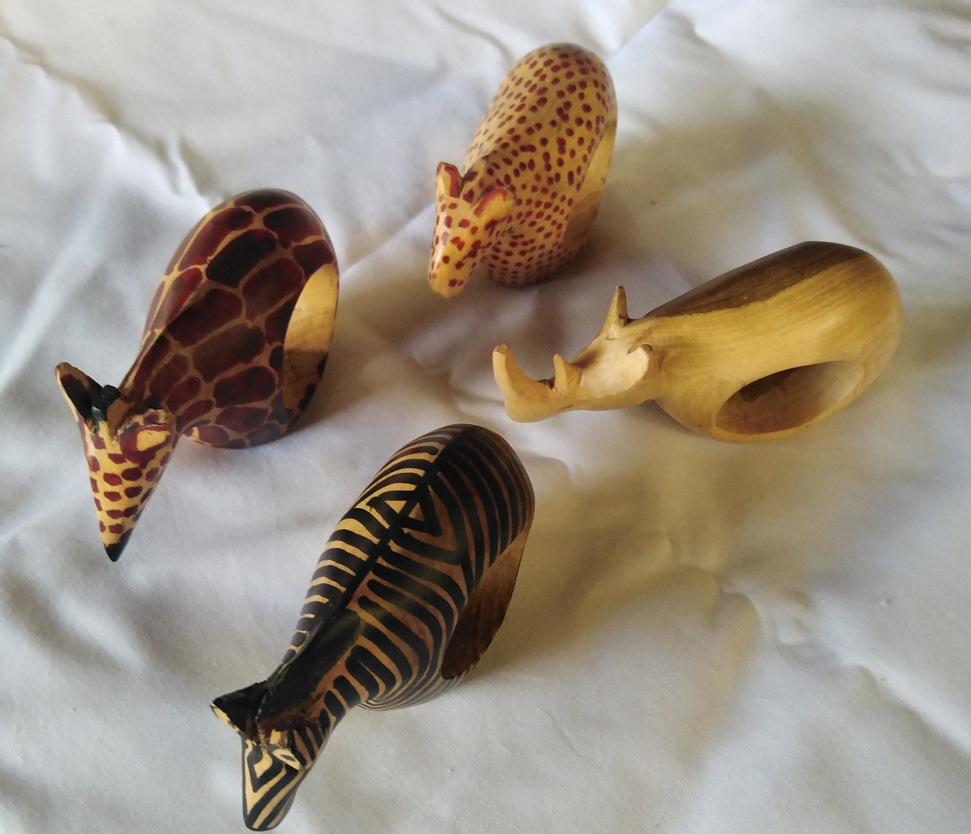 Handmade Animal Shaped Wooden Napkin Rings and Holders wholesale Suppliers . Personalised Home and kitchen Towel Holder.A set of 5.