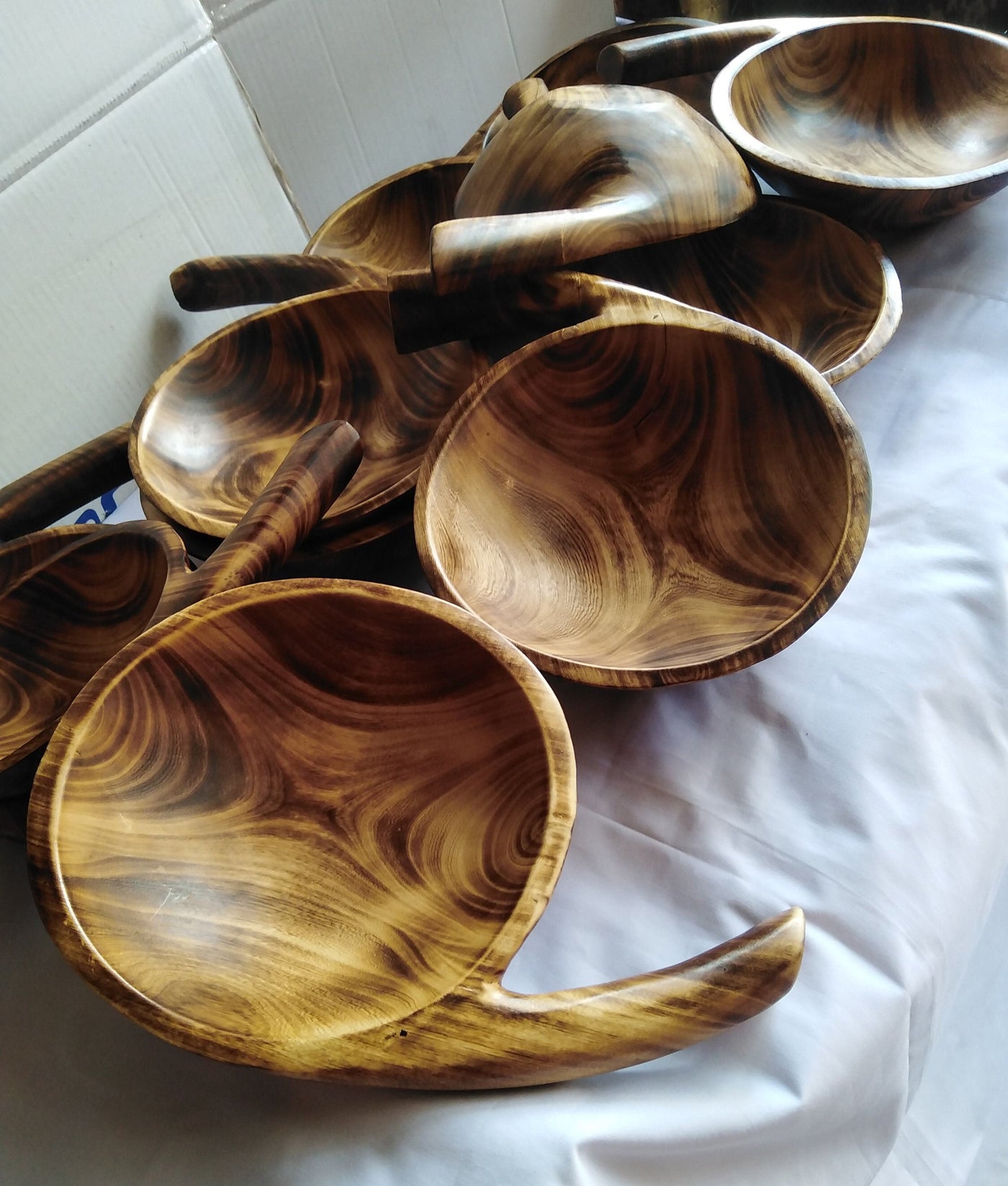 Wholesale. Personalised Unique Handcarved modern Calabash Dough Bowls  set of 10 with handles .Engraved Multipurpose wooden Decor Bowls .