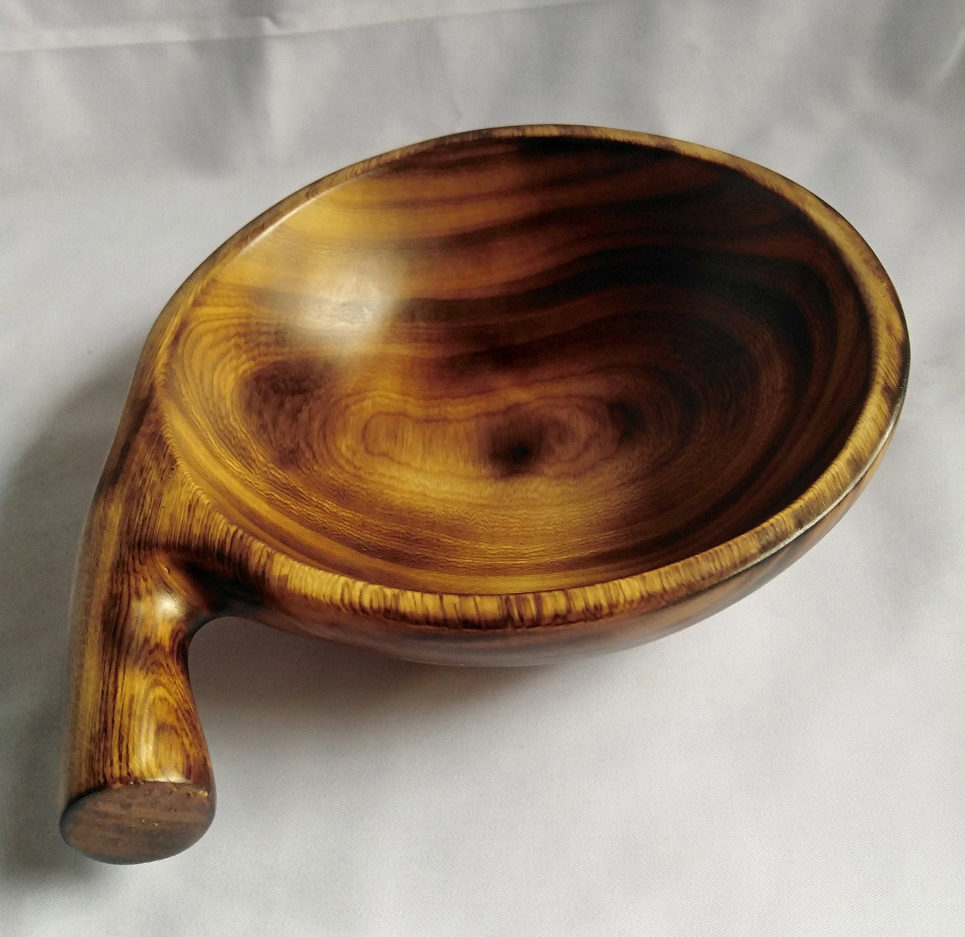 Wholesale. Personalised Unique Handcarved modern Calabash Dough Bowls  set of 10 with handles .Engraved Multipurpose wooden Decor Bowls .
