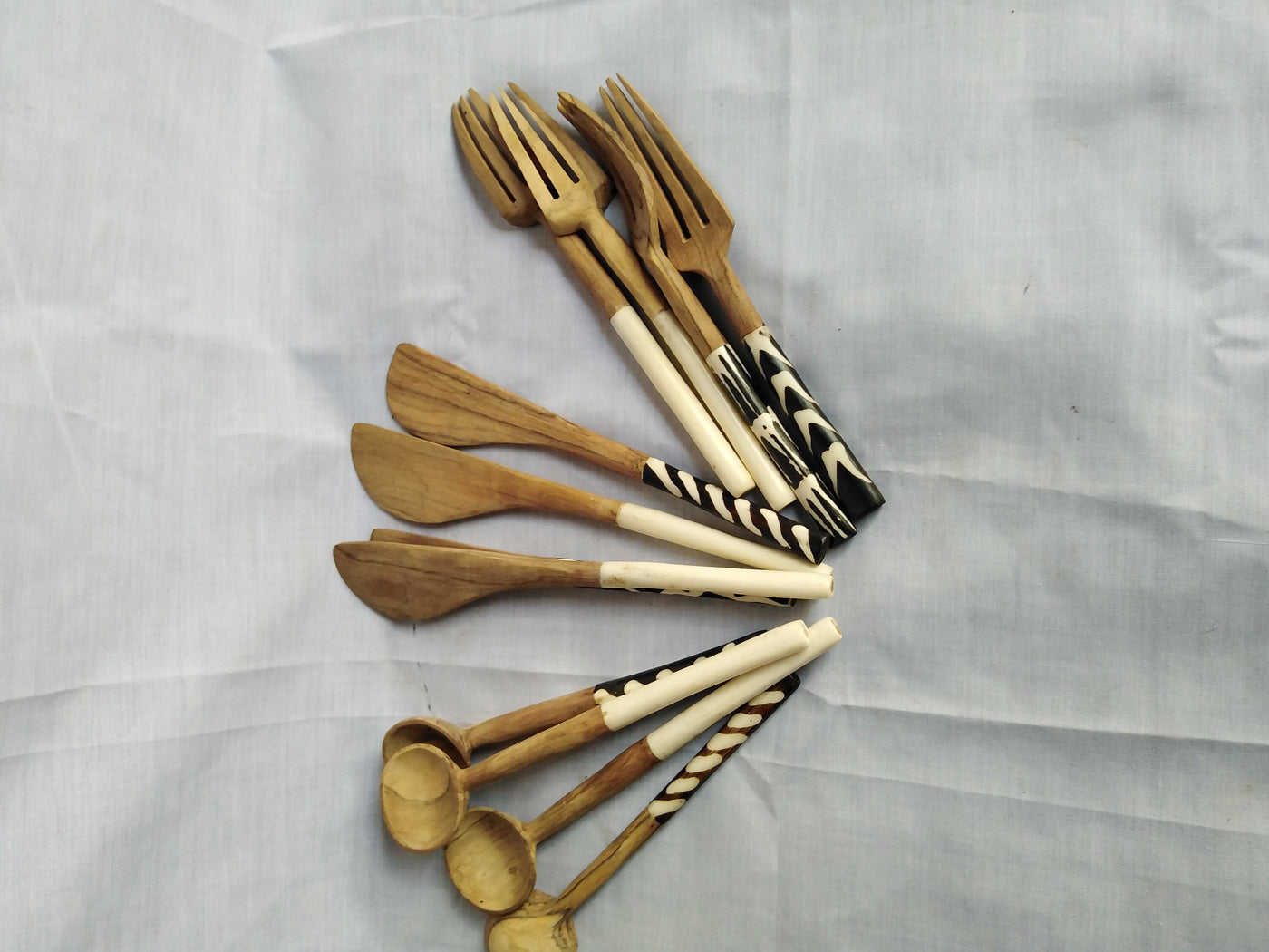Wholesale Wood and inlaid Bone Cutlery set of 4 of 3 pieces each (12 pieces) . Wooden spreading knife. Handmade set of cutlery.