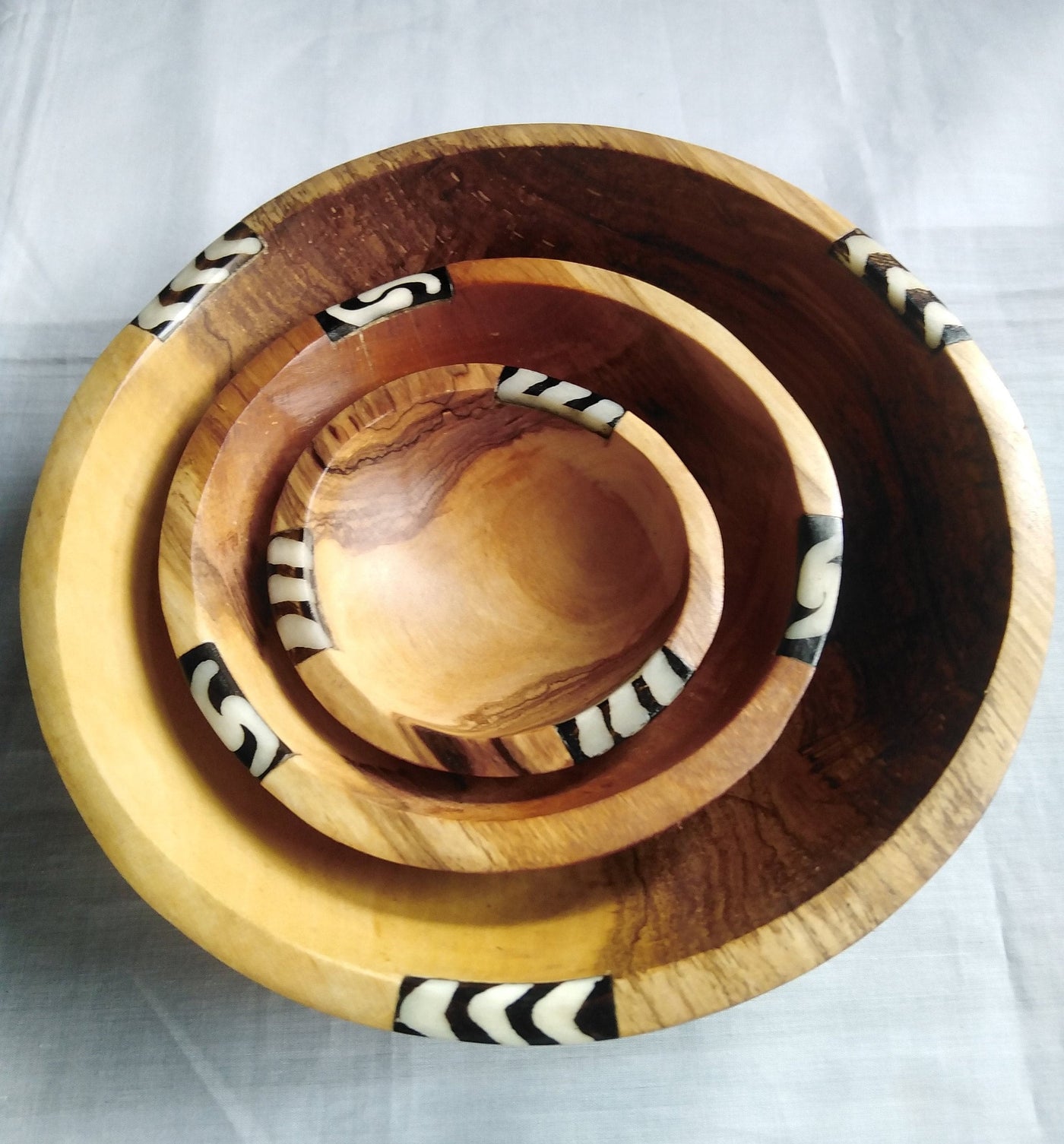 Olive Wood Wholesale Bowls with Inlaid Cow Bone. Artistic African set of 3 Bowls and free Matching wooden Cutlery. Salad/Serving/soup Bowl