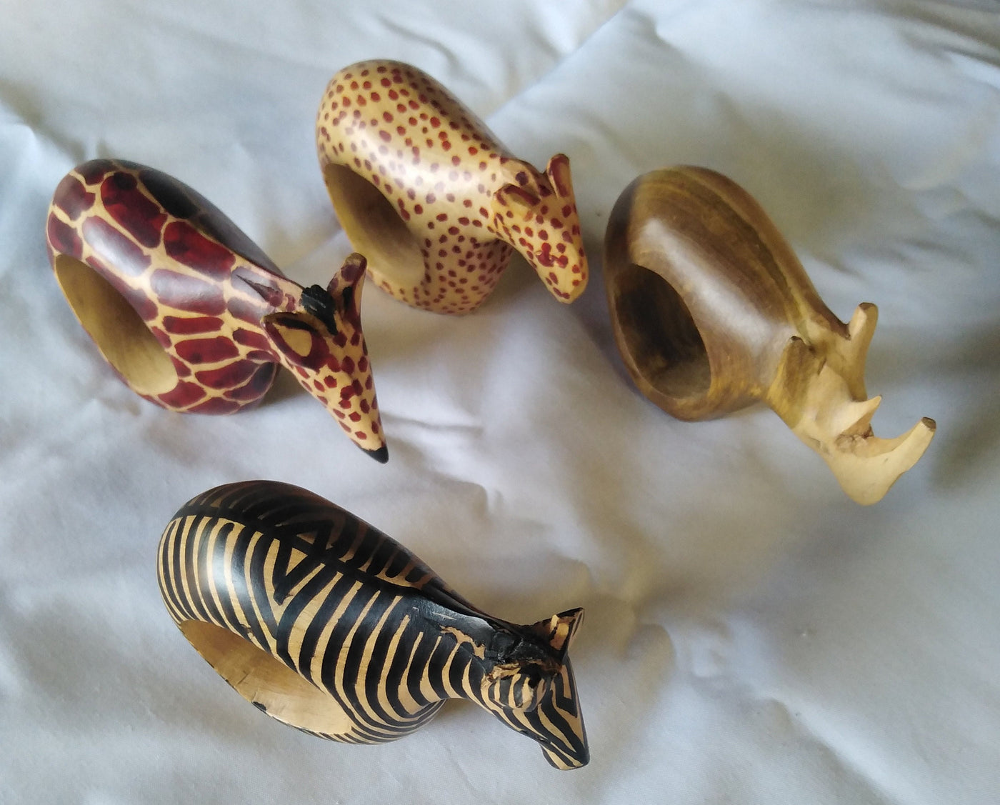 Handmade Animal Shaped Wooden Napkin Rings and Holders wholesale Suppliers . Personalised Home and kitchen Towel Holder.A set of 5.