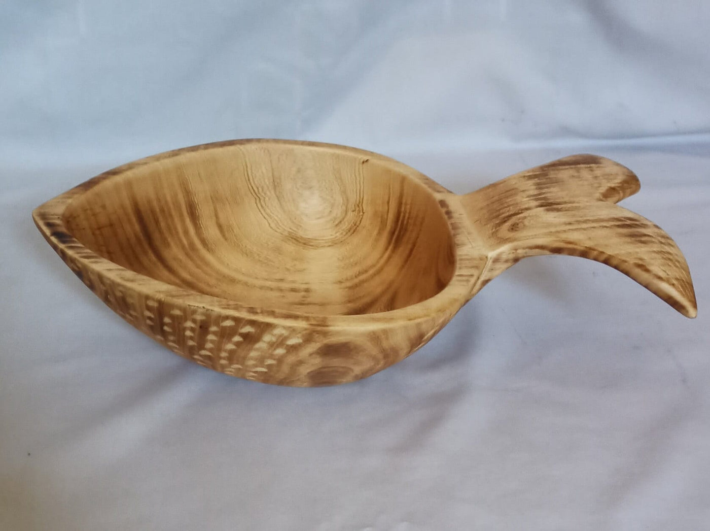 Handmade Fish Shaped Bowl. Hand-carved Fish theme Dough Display Bowl. Fishy Gift Bowl.Cute Gift items. Centerpiece Decor Wooden Bowls.