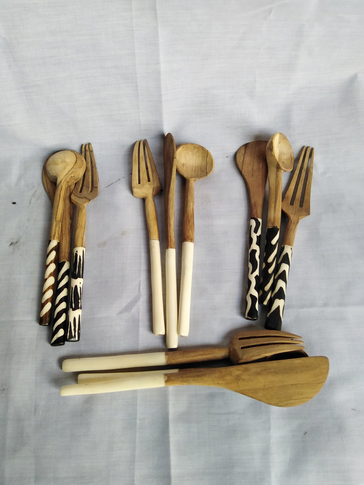 Wholesale Wood and inlaid Bone Cutlery set of 4 of 3 pieces each (12 pieces) . Wooden spreading knife. Handmade set of cutlery.