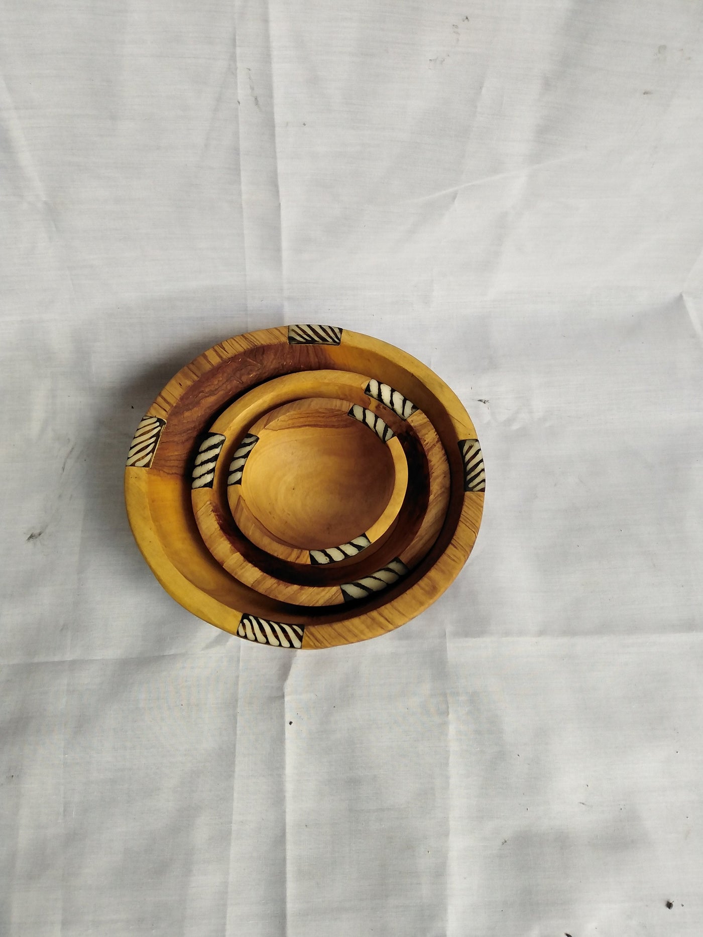 Wholesale Hand-carved Antique Large wooden Salad and Soup Bowl.Set of 3 Personalised inlaid Cow Bone Salad Serving Bowls and 2 Free spoons