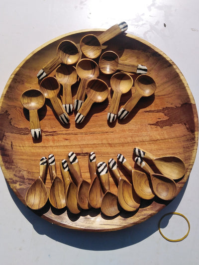 A dozen Olive Wood and White cow Bone Spices, Salt and Sugar Spoons. Wooden condiments spoon 12 pieces. Mothers Day Gift